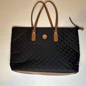 Elegant Black Tommy Hilfiger Quilted Tote Bag